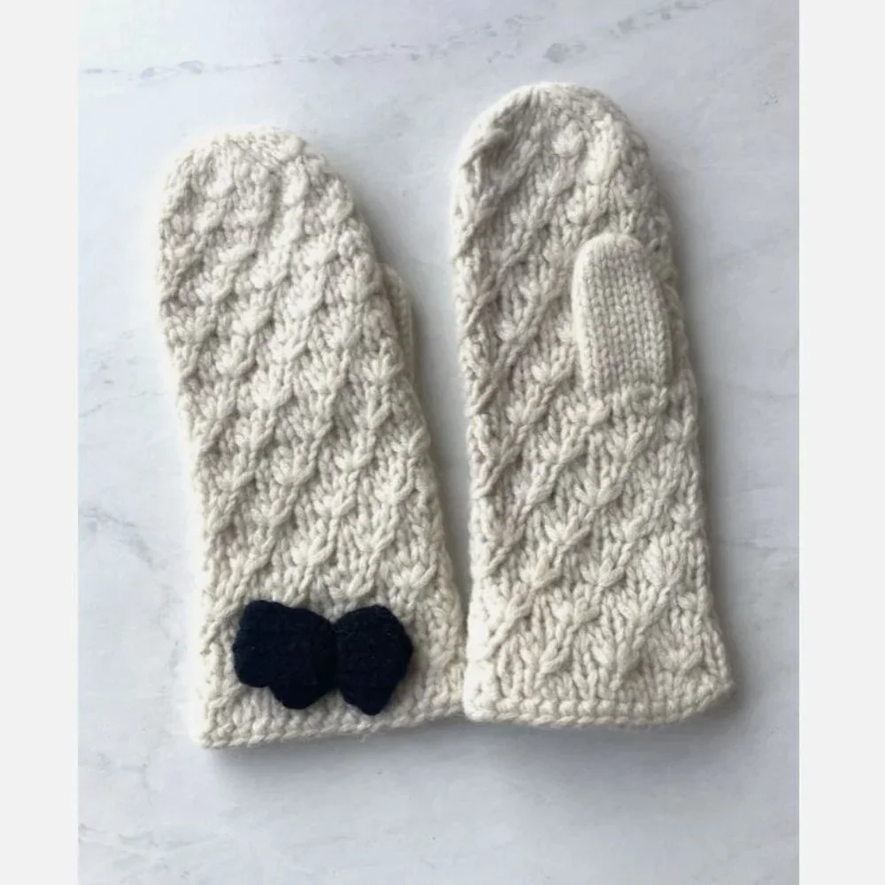 NEW H&M Girls Ivory White Wool Knit Mittens With Bow One Size Fits 8-11 Y